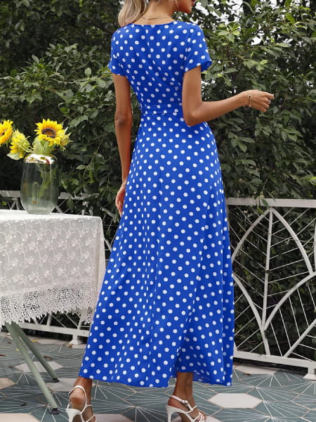 Robe bleu ciel à pois blanc